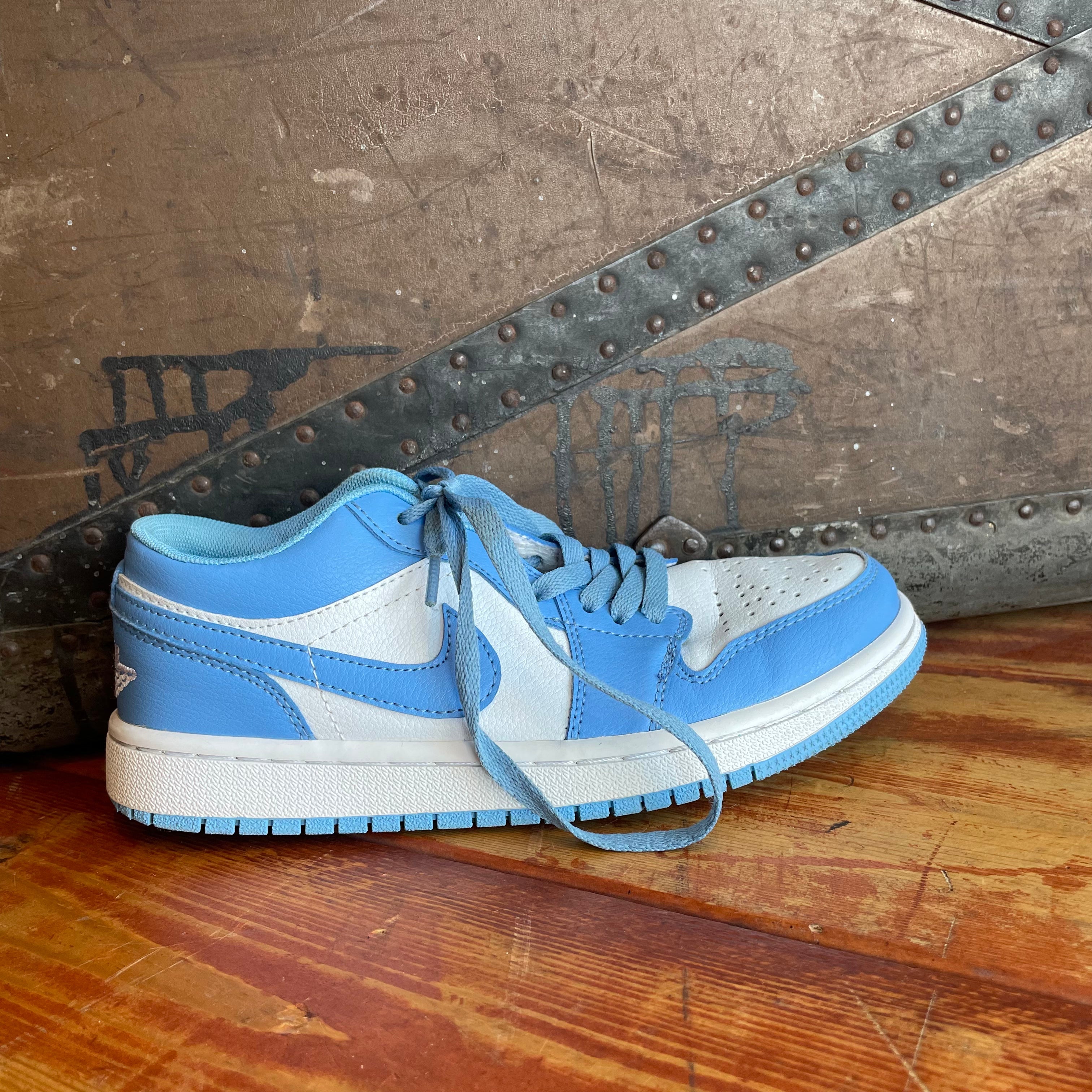 Nike Dunks Low Polar Blue. Size US 7 shoes NIKE 