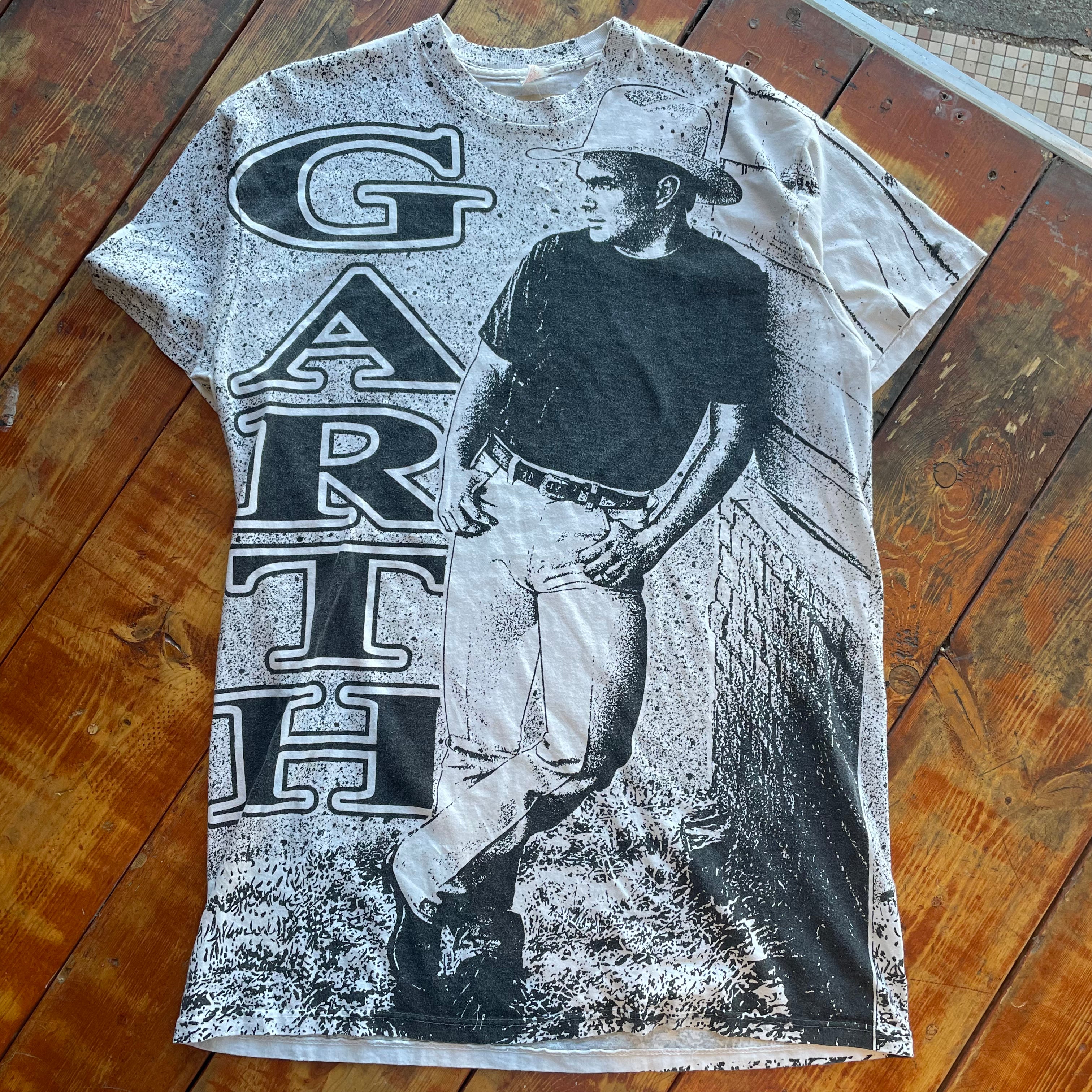 Vintage Garth Tee. (L) t-shirt OTHER 