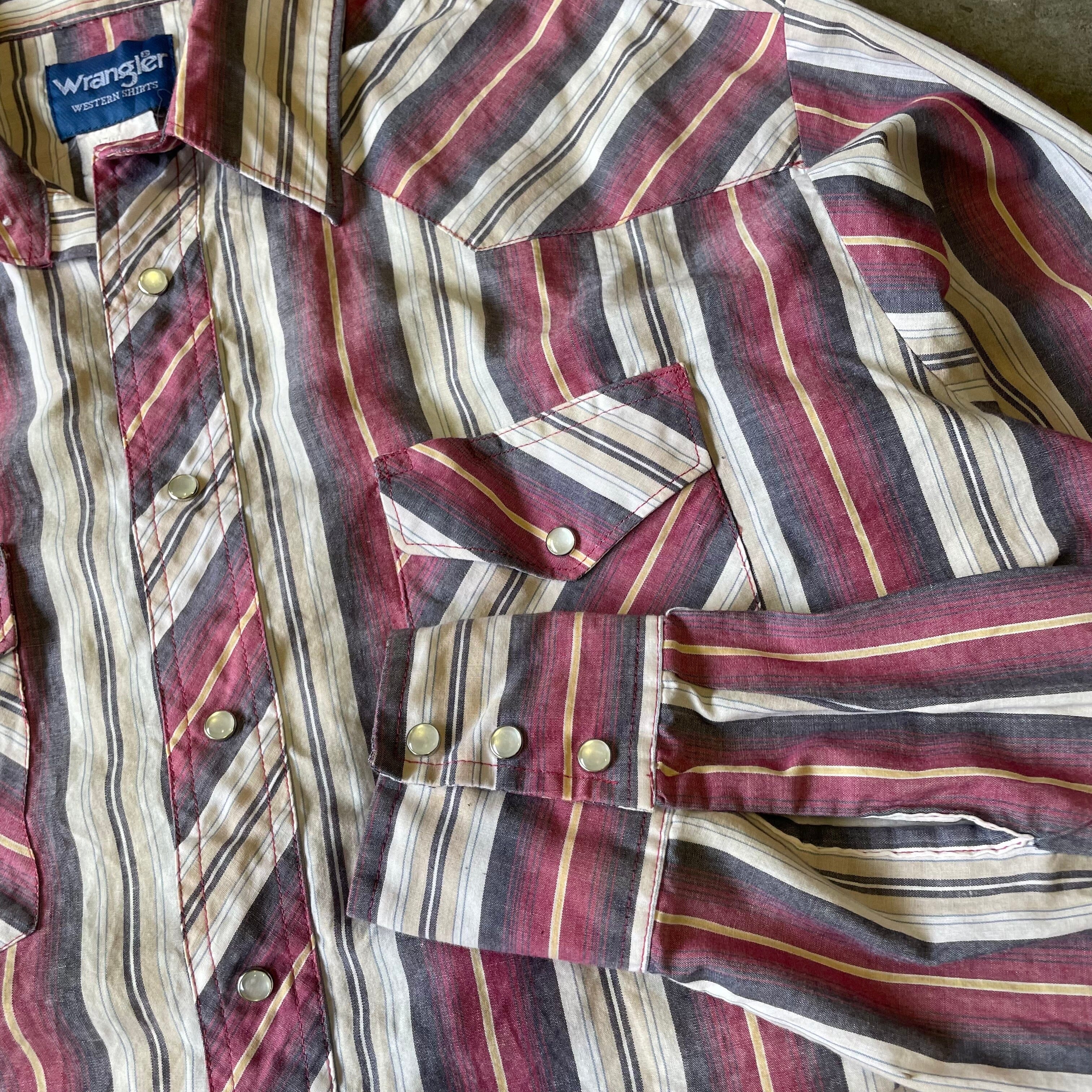 Vintage Wrangler Western Button up Size L-XL Button up FAIF.CA 